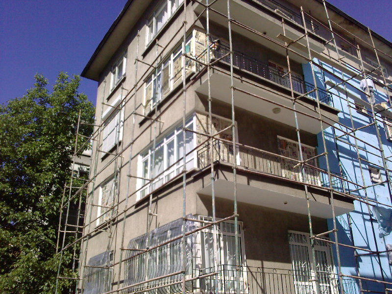 Apartman cephe restorasyonu öncesi