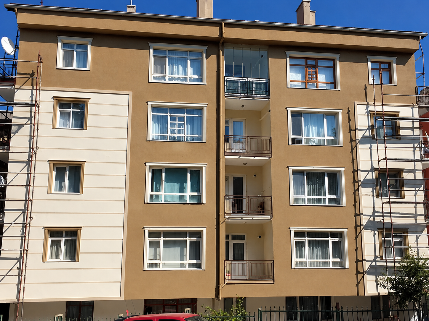 Dış cephe yenileme süreci tamamlanmış hali